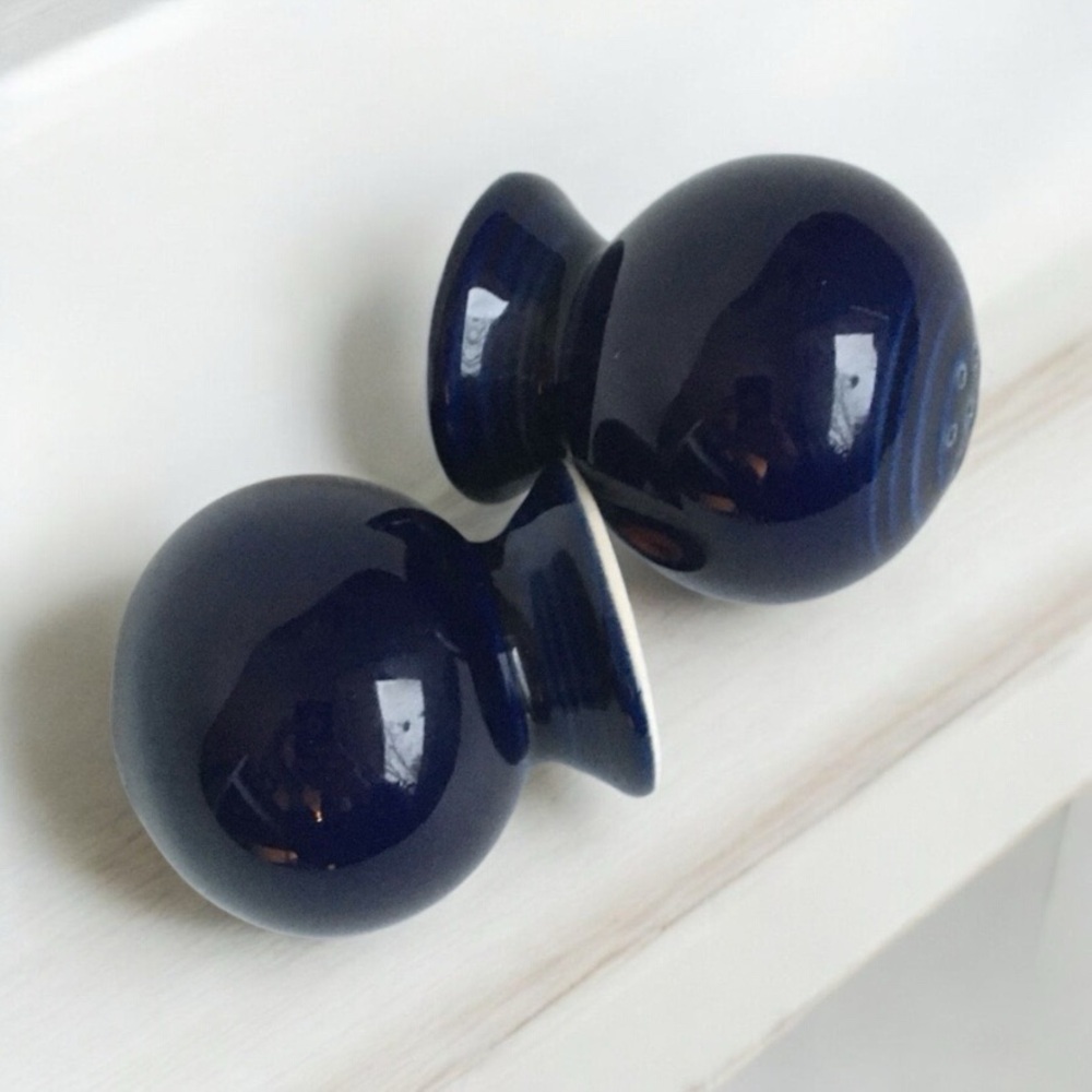 Vintage Fiesta Dark Cobalt Blue Salt & Pepper
Shakers Fiestaware Large Round - Picture 2 of 6